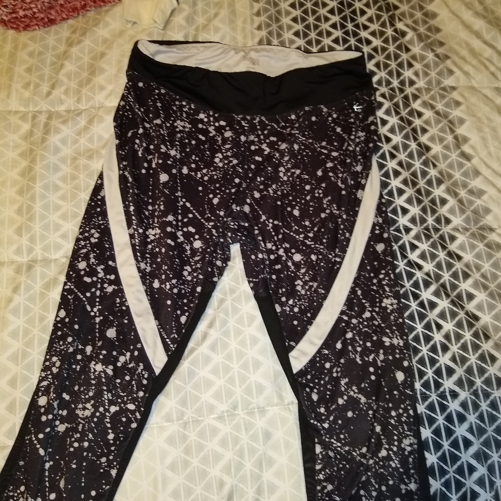 Lg. Capri Leggings